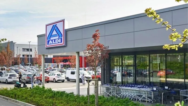 Ile się zarabia w Aldi? Zaskakujące fakty, które warto znać!