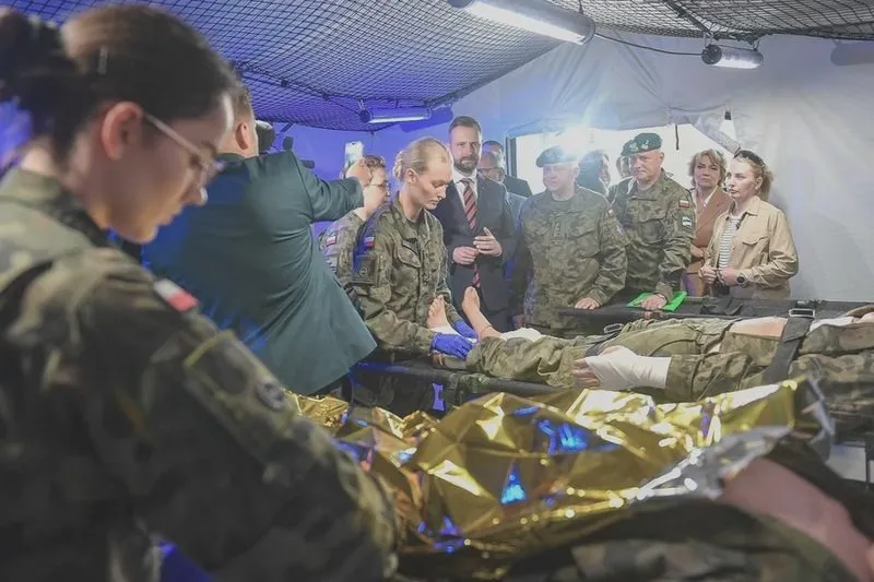 Ile zarabia lekarz oficer w Polsce?
