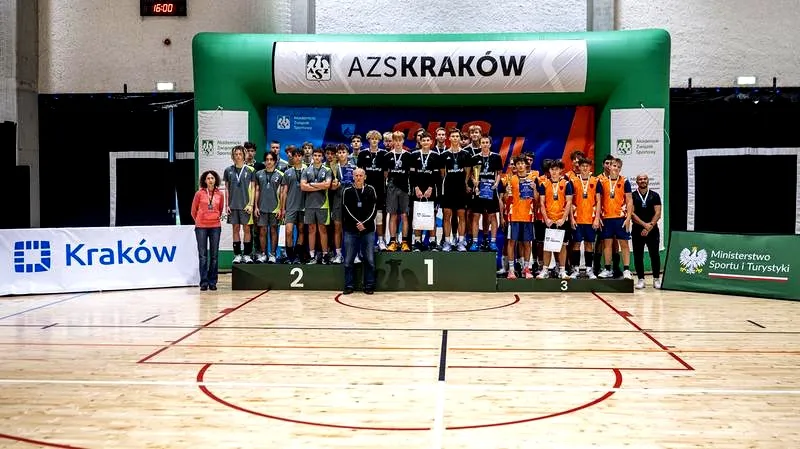 Inwestowanie przed 18. rokiem życia – jak to zrobić mądrze?