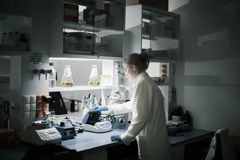 Inżynier biomedyczny — gdzie znaleźć pracę i jakie są perspektywy?