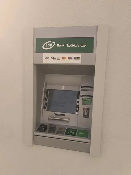 Bezpieczeństwo wypłat z bankomatu
