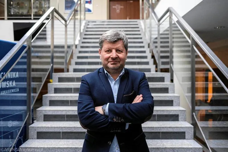 Staż pracy a pensja laryngologa