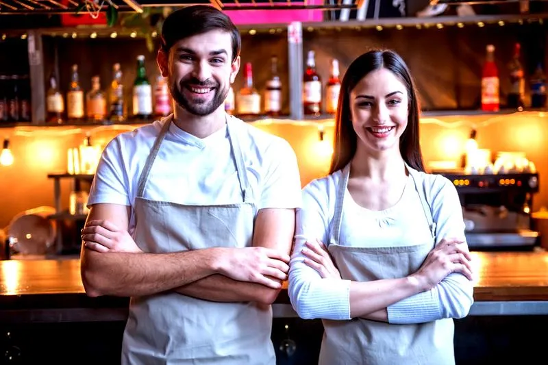 Zarobki kelnerów w Polsce