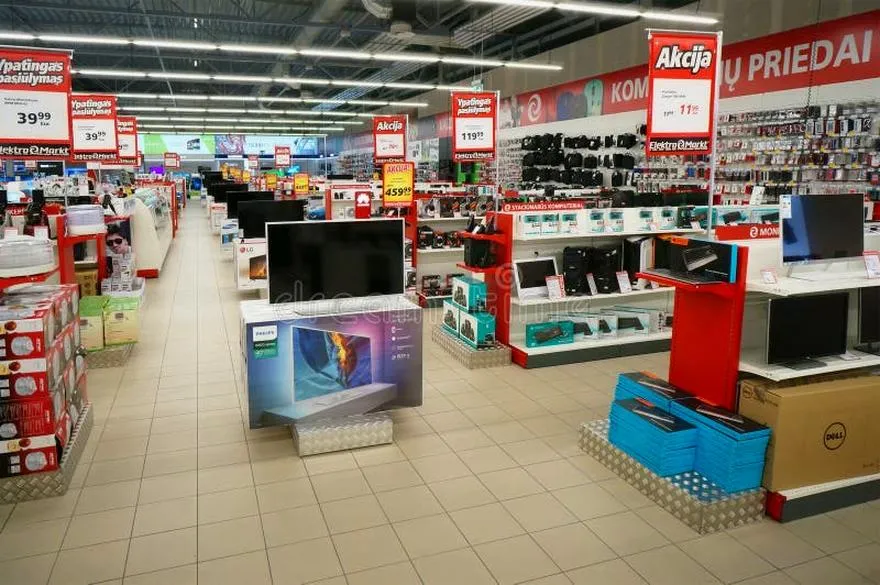 Zarobki w elektromarkecie