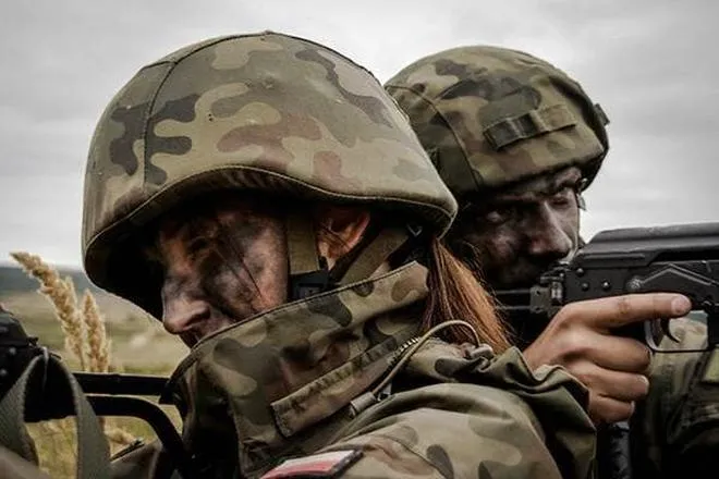 Zarobki żołnierzy NSR